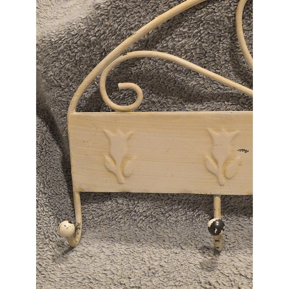 Heart Tulip Off White Metal Distressed Wall Hanging W/Hooks Cottage Farm Grandma